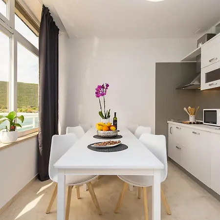 Apartman Lungo Mare *