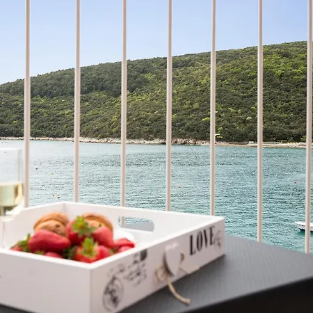 Lungo Mare * Рабац